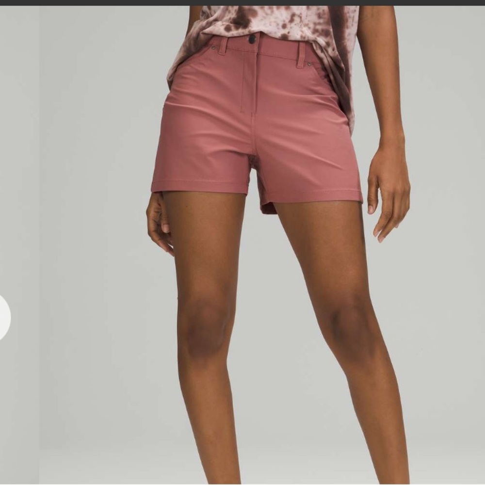 Lululemon City Sleek 5 Pocket High-Rise Short 4"
